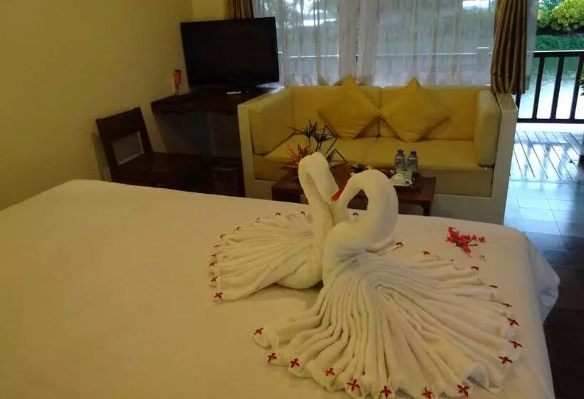 Standard studio with lake view, Mekong Riverside Boutique Resort & Spa