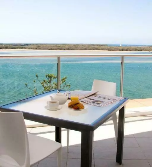 景色の見える一ベッドルームアパートメント, Silvershore Apartments On The Broadwater