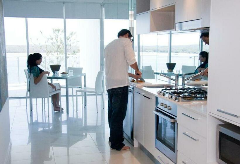 דירה בת חדר שינה 1 עם נוף, Silvershore Apartments On The Broadwater