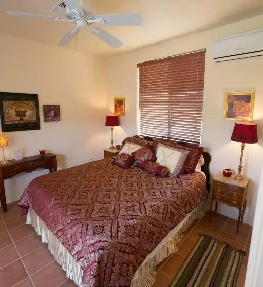 キングサイズベッドのスタンダードルーム, Turtle Back Mesa Bed & Breakfast