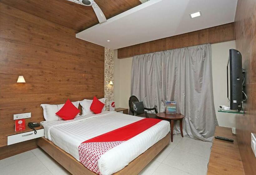 חדר קלאסי לשלושה, Oyo 5561  Cambean