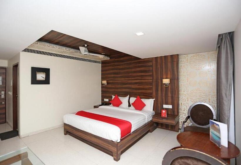 חדר קומפורט לשלושה, Oyo 5561  Cambean