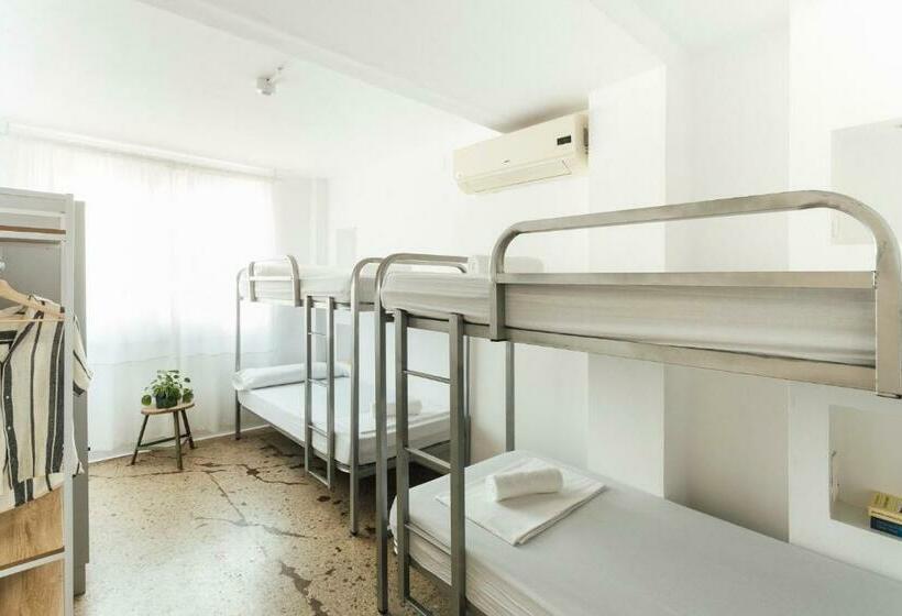اتاق استاندارد چهار تخته, Casa Jam Barcelona