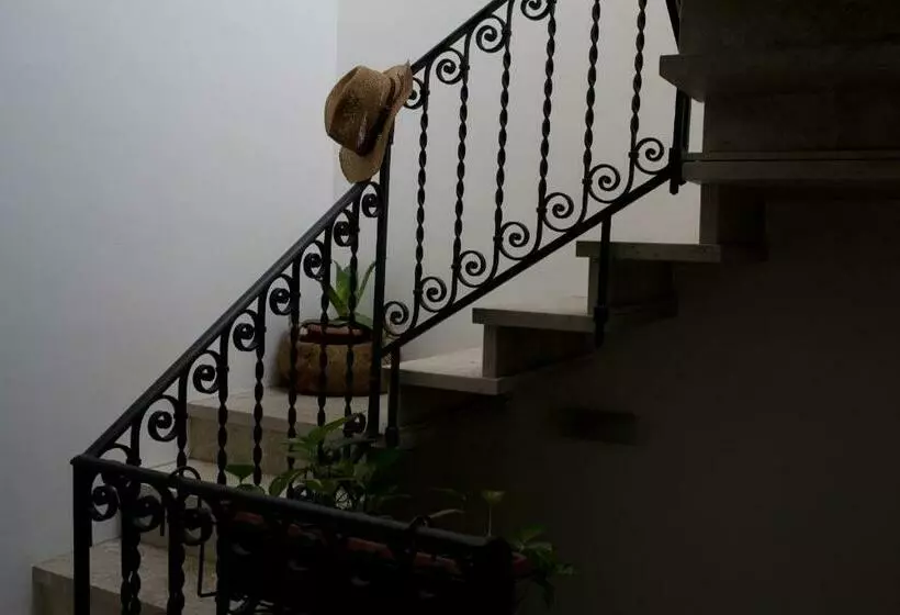 اتاق استاندارد با بالکن, Area 12 Bb