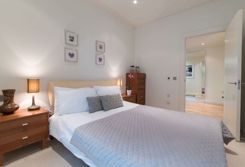 침실 2개 아파트, H&k Ventures Ltd