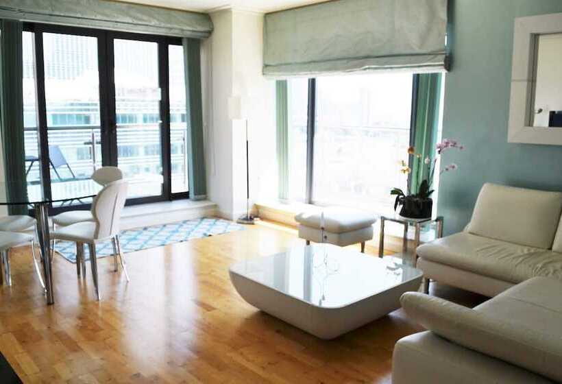 침실 2개 아파트, H&k Ventures Ltd