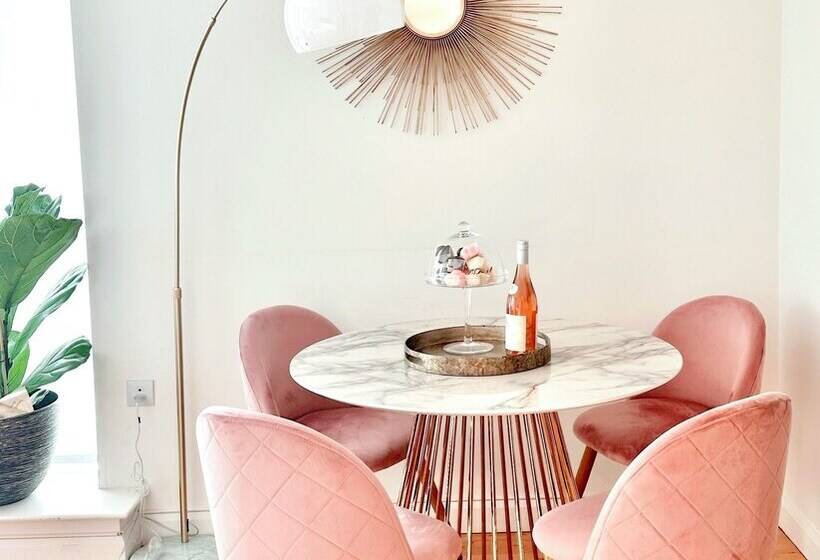 침실 2개 아파트, H&k Ventures Ltd