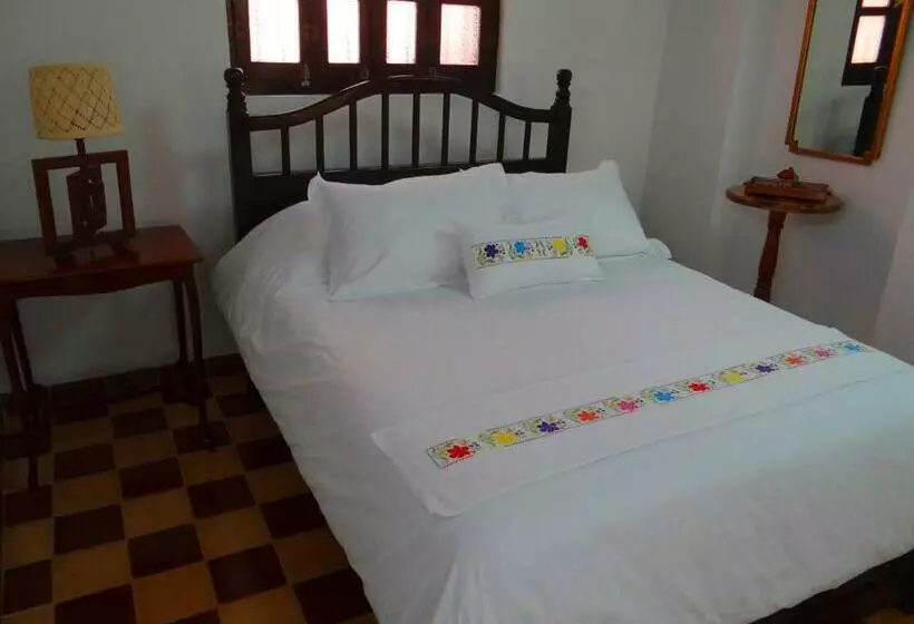 اتاق لوکس, Casa De Zari