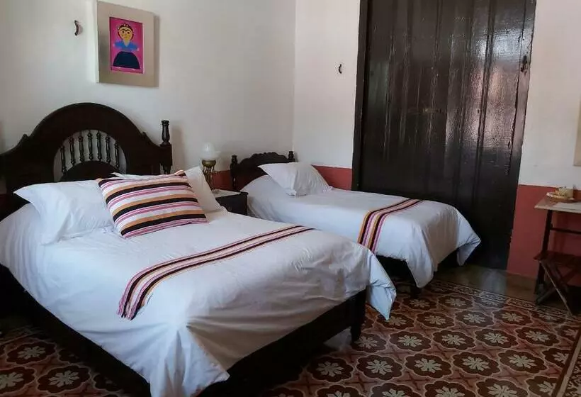 اتاق استاندارد سه نفره, Casa De Zari