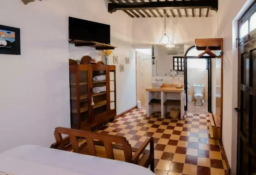اتاق لوکس, Casa De Zari