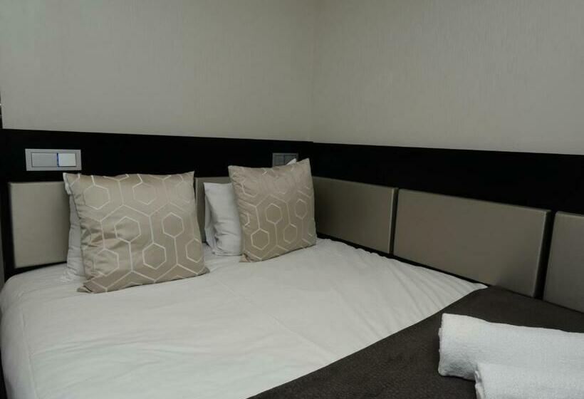 חדר סטנדרט יחיד, Great St Helen