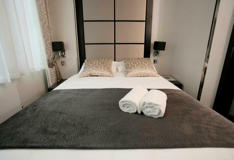 חדר סטנדרט, Great St Helen