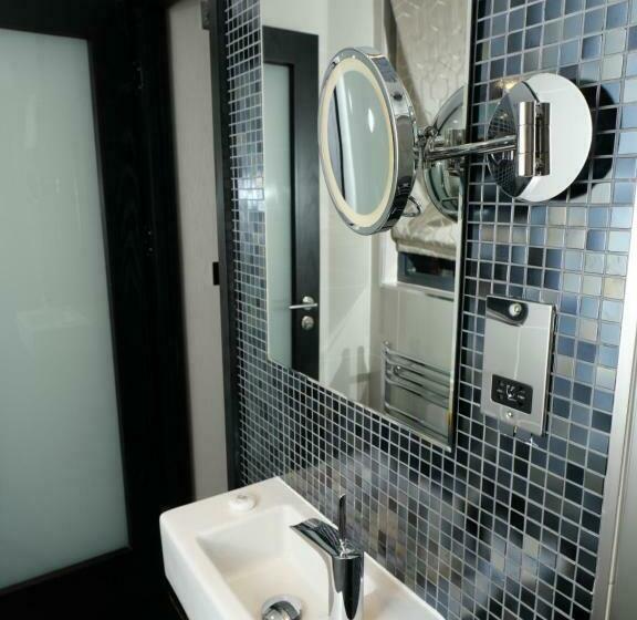 חדר סטנדרט יחיד, Great St Helen