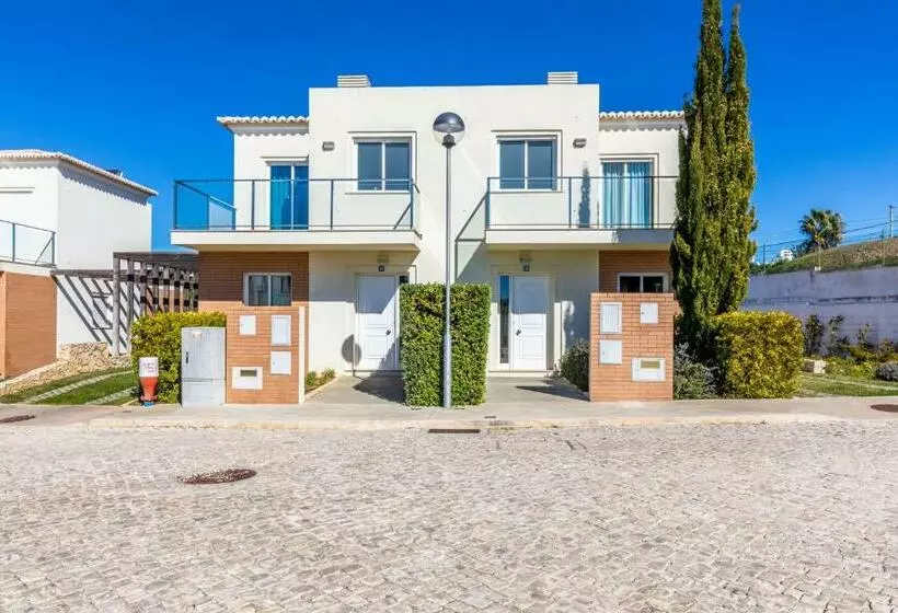 ویلای 1 خوابه, Hello Villas