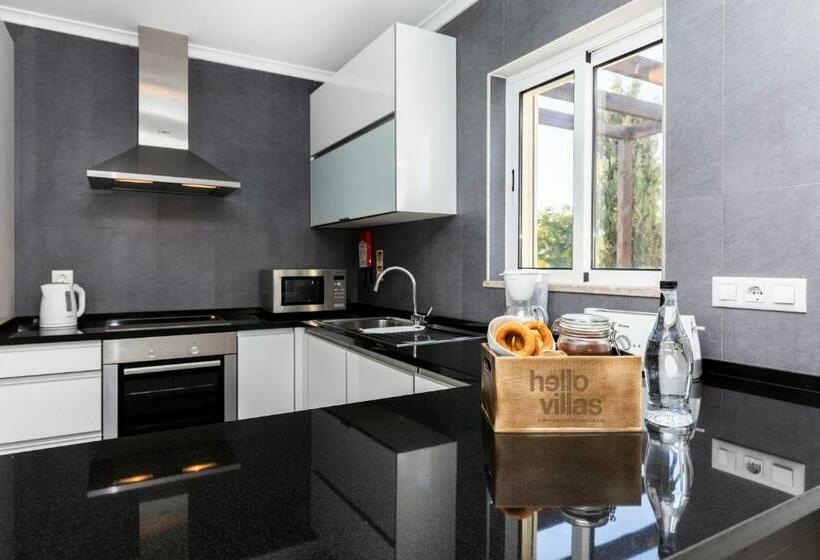 ویلای 2 خوابه, Hello Villas