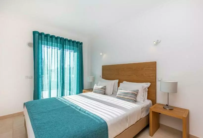 ویلای 2 خوابه, Hello Villas