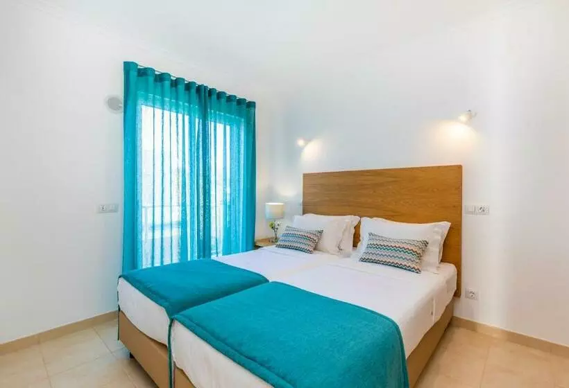 ویلای 2 خوابه, Hello Villas