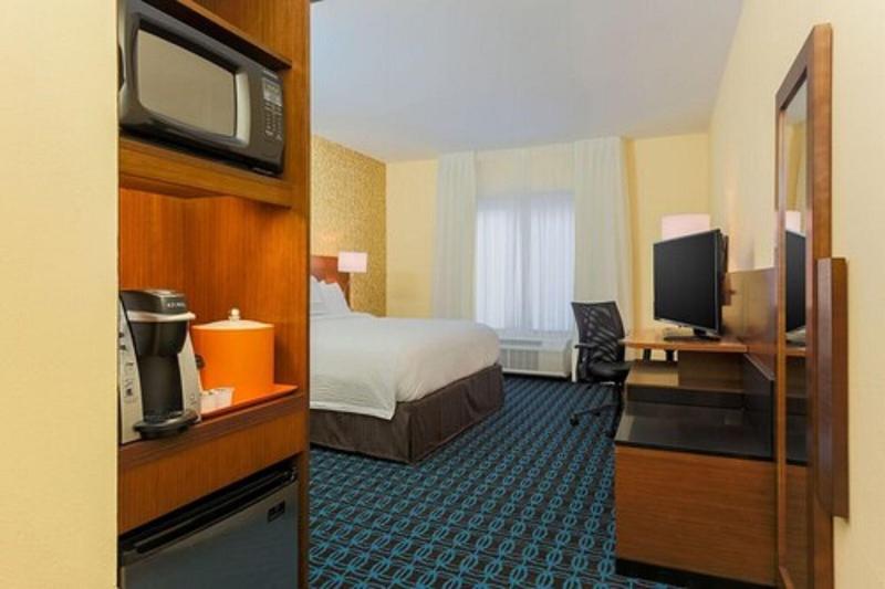 غرفة قياسية سرير كينج, Fairfield Inn & Suites By Marriott Alexandria