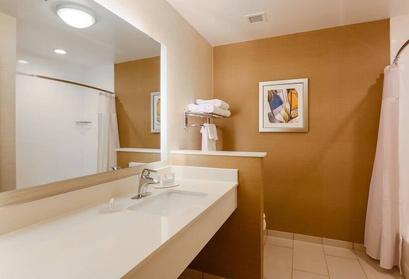 جناح, Fairfield Inn & Suites By Marriott Alexandria