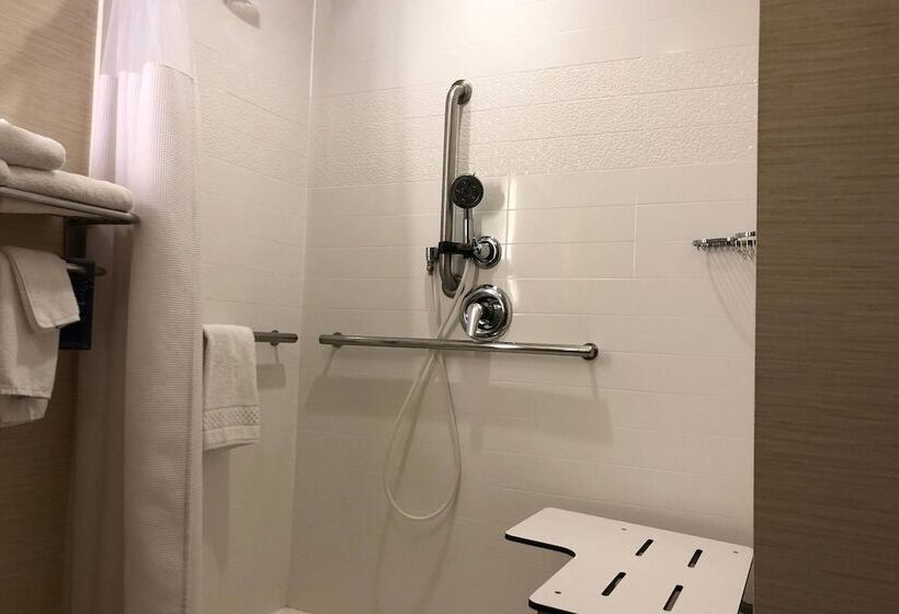 جناح, Fairfield Inn & Suites By Marriott Alexandria