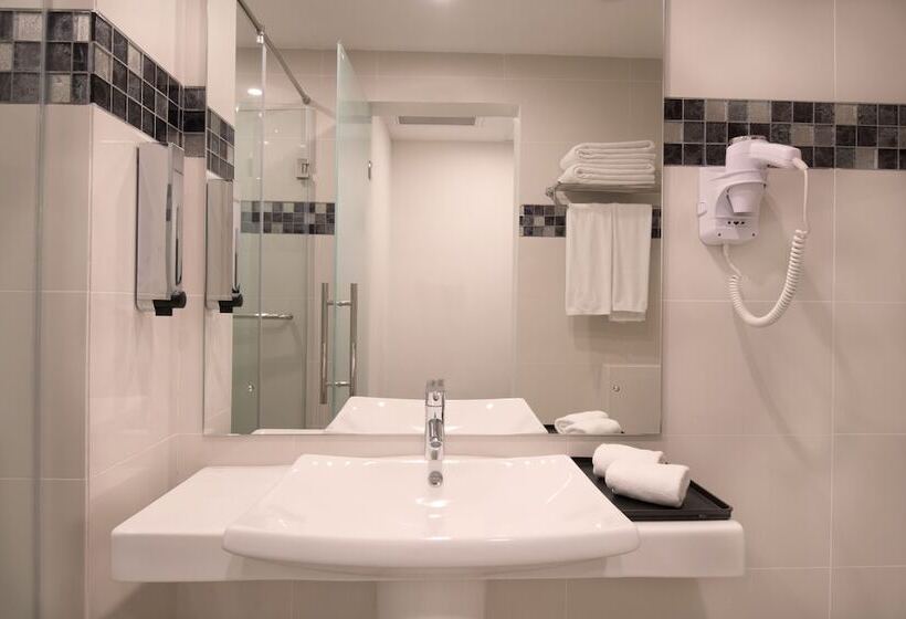 חדר סופריור יחיד, Fairway Colombo