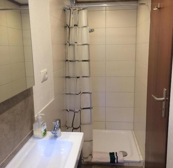 Номер Economy, Forsthaus