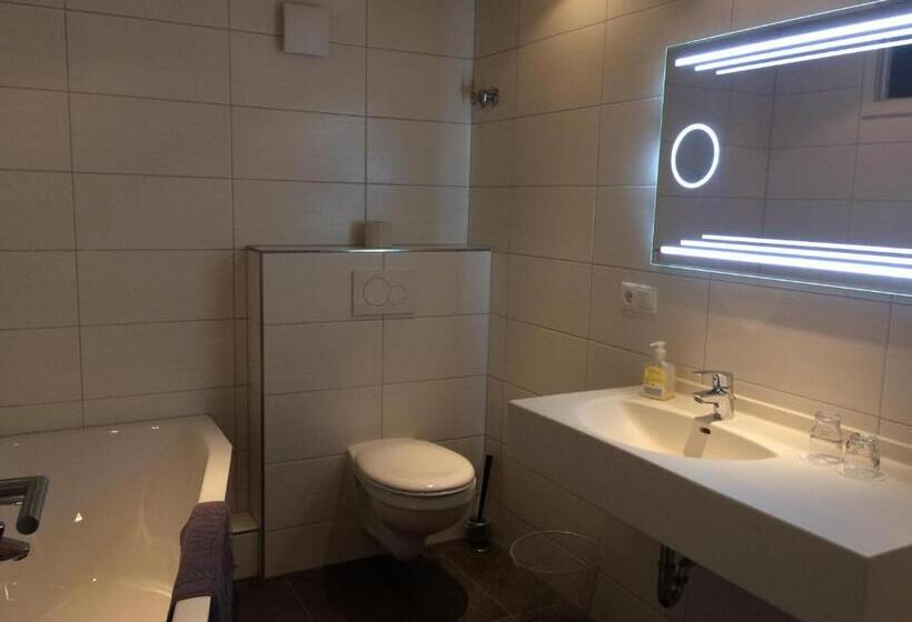 Семейный Номер, Forsthaus