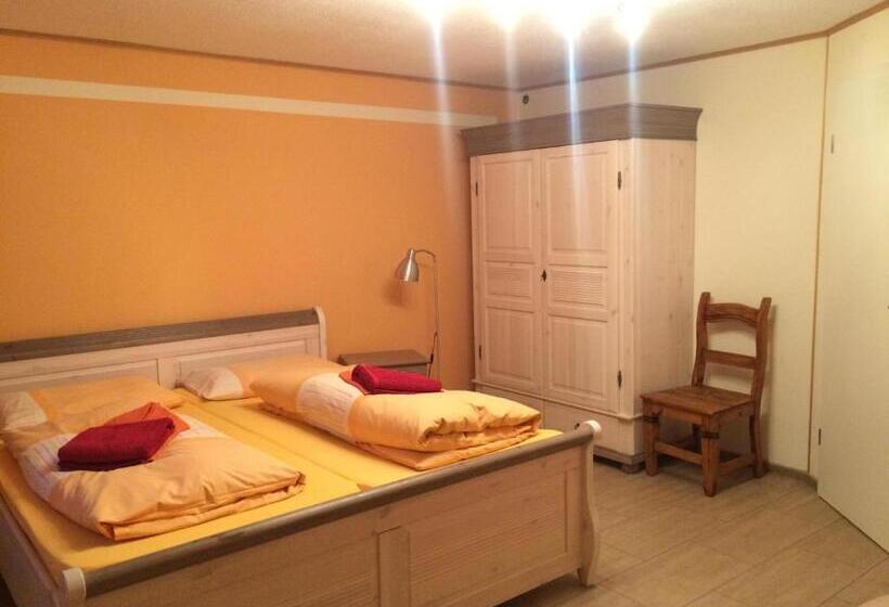 Семейный Номер, Forsthaus