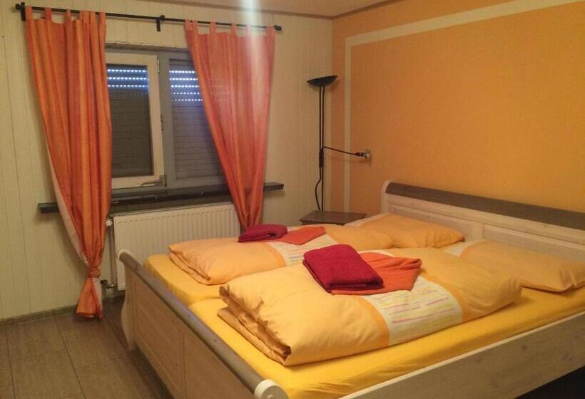 Семейный Номер, Forsthaus