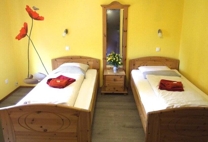 Номер Economy, Forsthaus