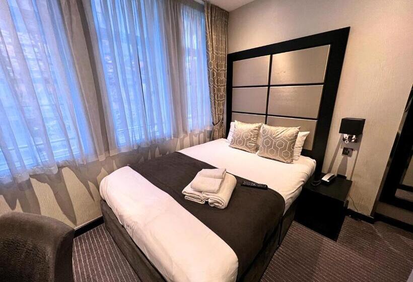 חדר סטנדרט, Great St Helen