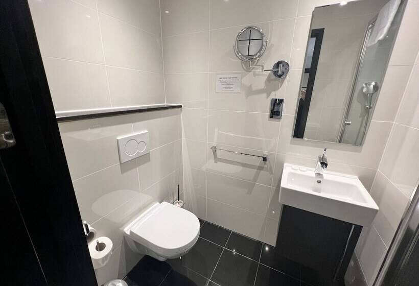 חדר סטנדרט, Great St Helen