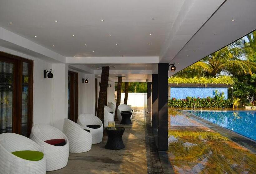 Номер Стандарт Вид на Бассейн, Green Garden