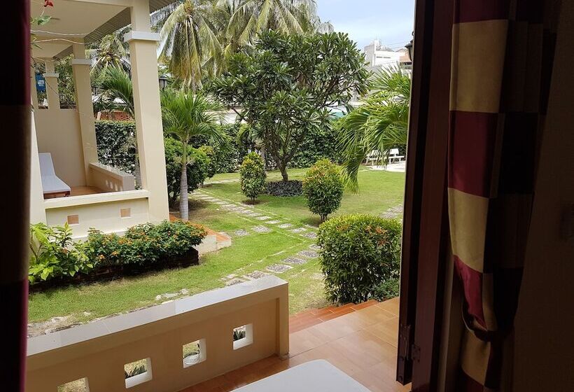 اتاق لوکس سه تخته, Herbal Hotel & Spa