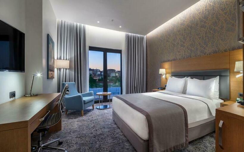 Номер Стандарт, Holiday Inn Istanbul Tuzla Bay, An Ihg