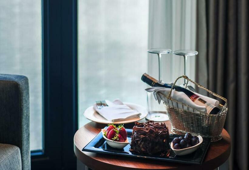 Номер Deluxe, Holiday Inn Istanbul Tuzla Bay, An Ihg