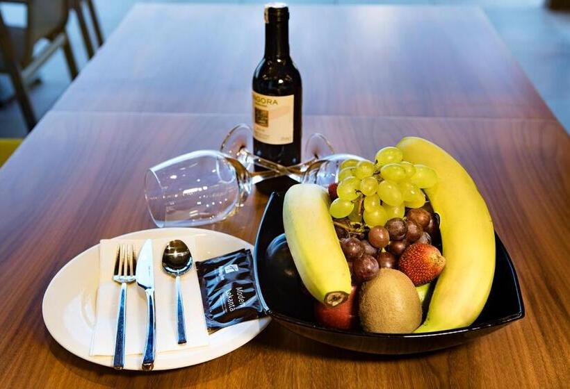 Номер Стандарт, Holiday Inn Istanbul Tuzla Bay, An Ihg