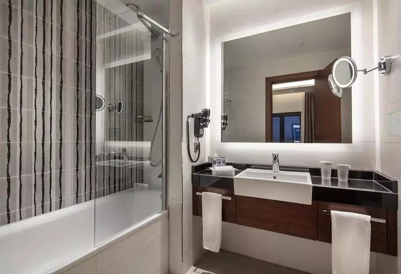 キングサイズベッドのスイートルーム, Holiday Inn Istanbul   Tuzla Bay, An Ihg