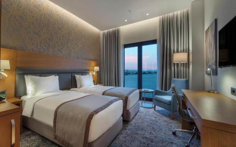 Номер Стандарт Вид на Море, Holiday Inn Istanbul Tuzla Bay, An Ihg