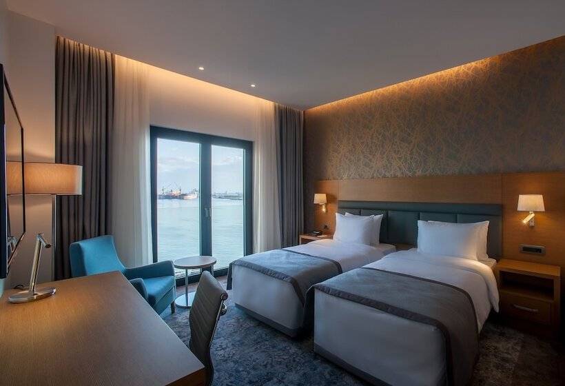 Номер Стандарт Вид на Море, Holiday Inn Istanbul Tuzla Bay, An Ihg