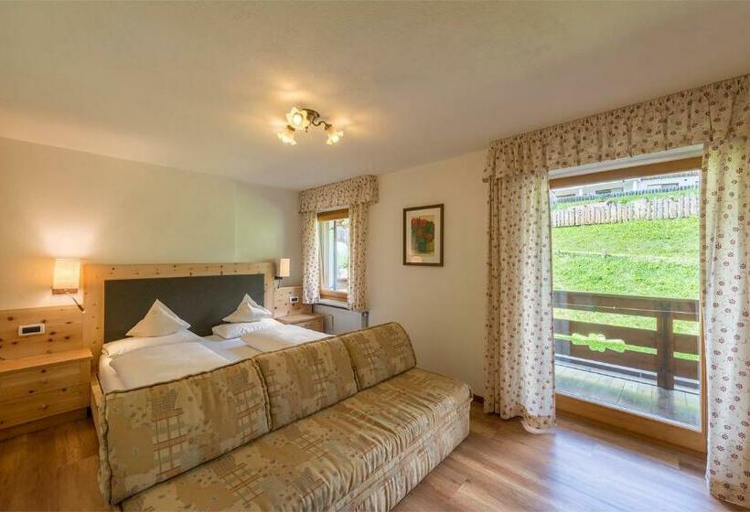 חדר סטנדרט, La Stua