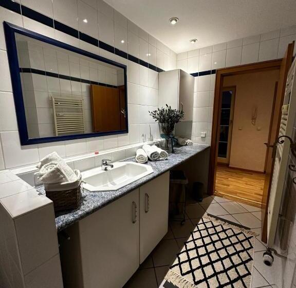 غرفة عائلية, Landhotel & Restaurant Kains Hof