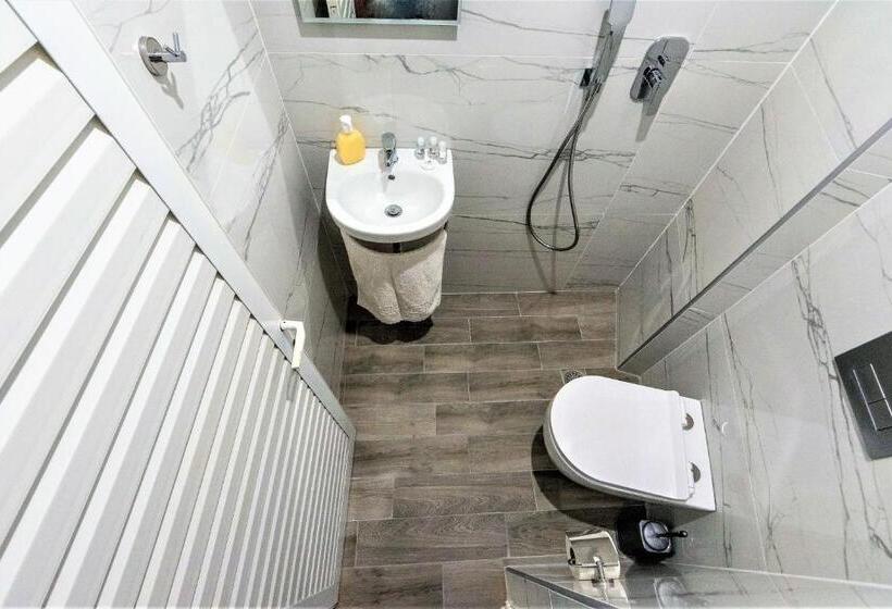 Студия Стандарт, Nikos Villas