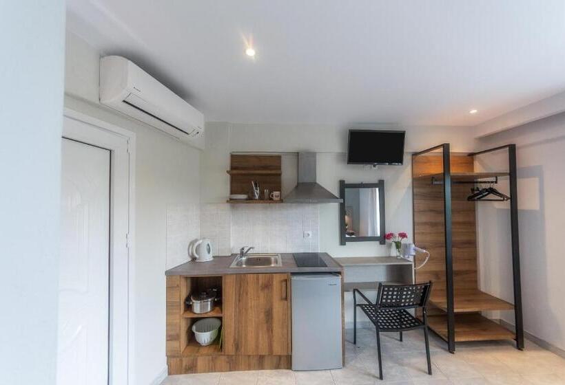 Студия Стандарт, Nikos Villas