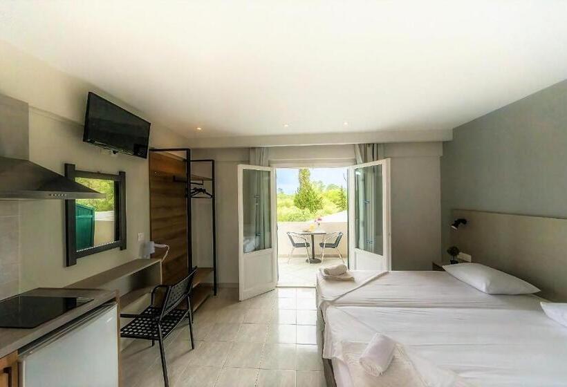 Студия Стандарт, Nikos Villas