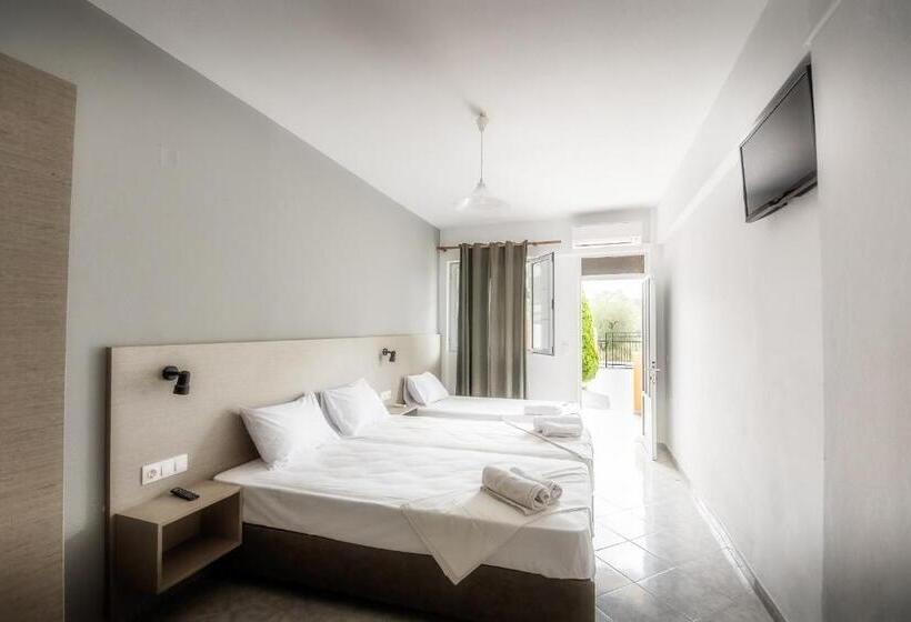 Трехместный Номер Стандарт с Видом, Nikos Villas