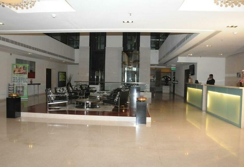 מיטת קינג בסוויטה, Royal Park Kakinada