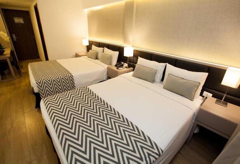 חדר סטנדרט לארבעה, Royal Regency Palace