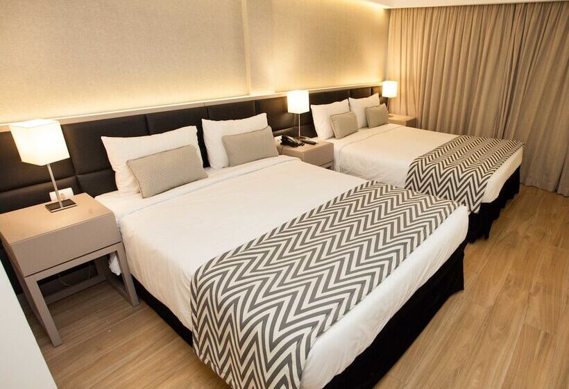 חדר סטנדרט לארבעה, Royal Regency Palace