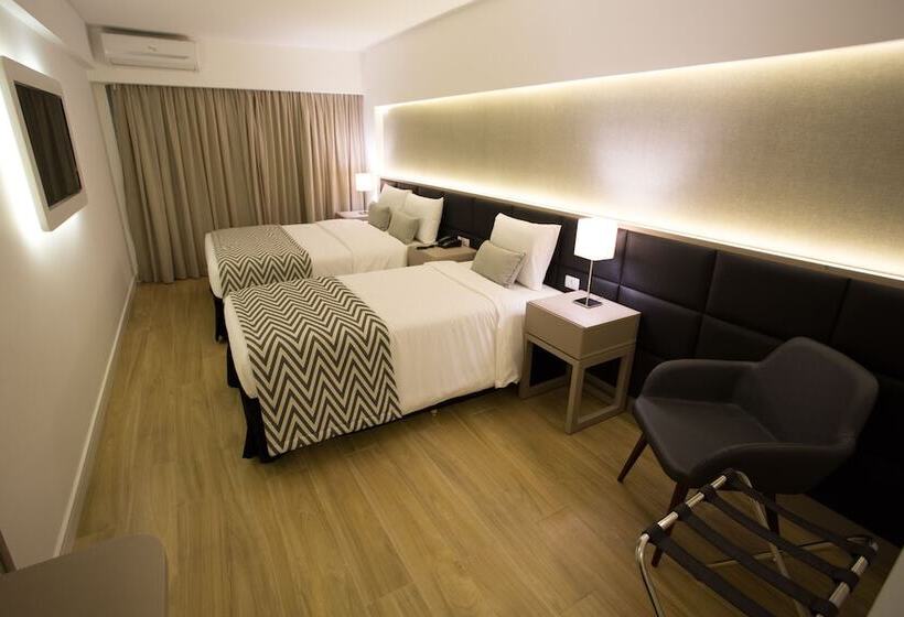 חדר דלוקס לשלושה, Royal Regency Palace